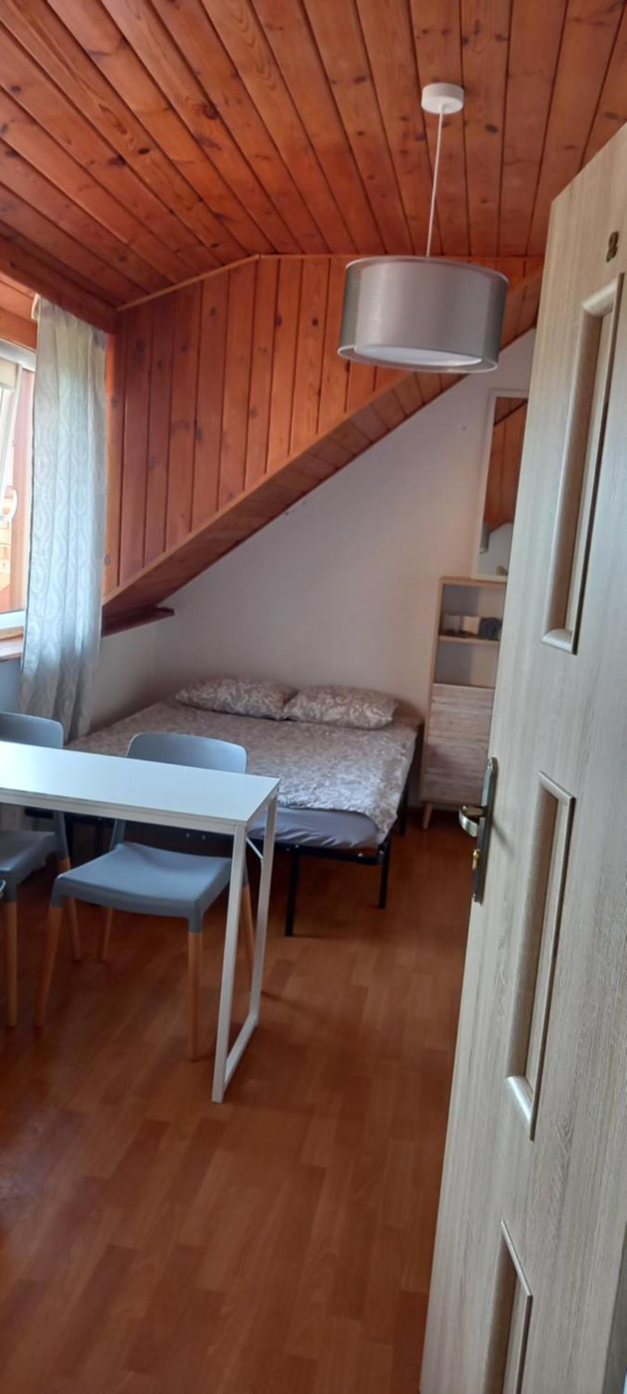 Domek Pod Sosnami Pokoje 2-3 Osobowe Apartment เมียลโน ภายนอก รูปภาพ