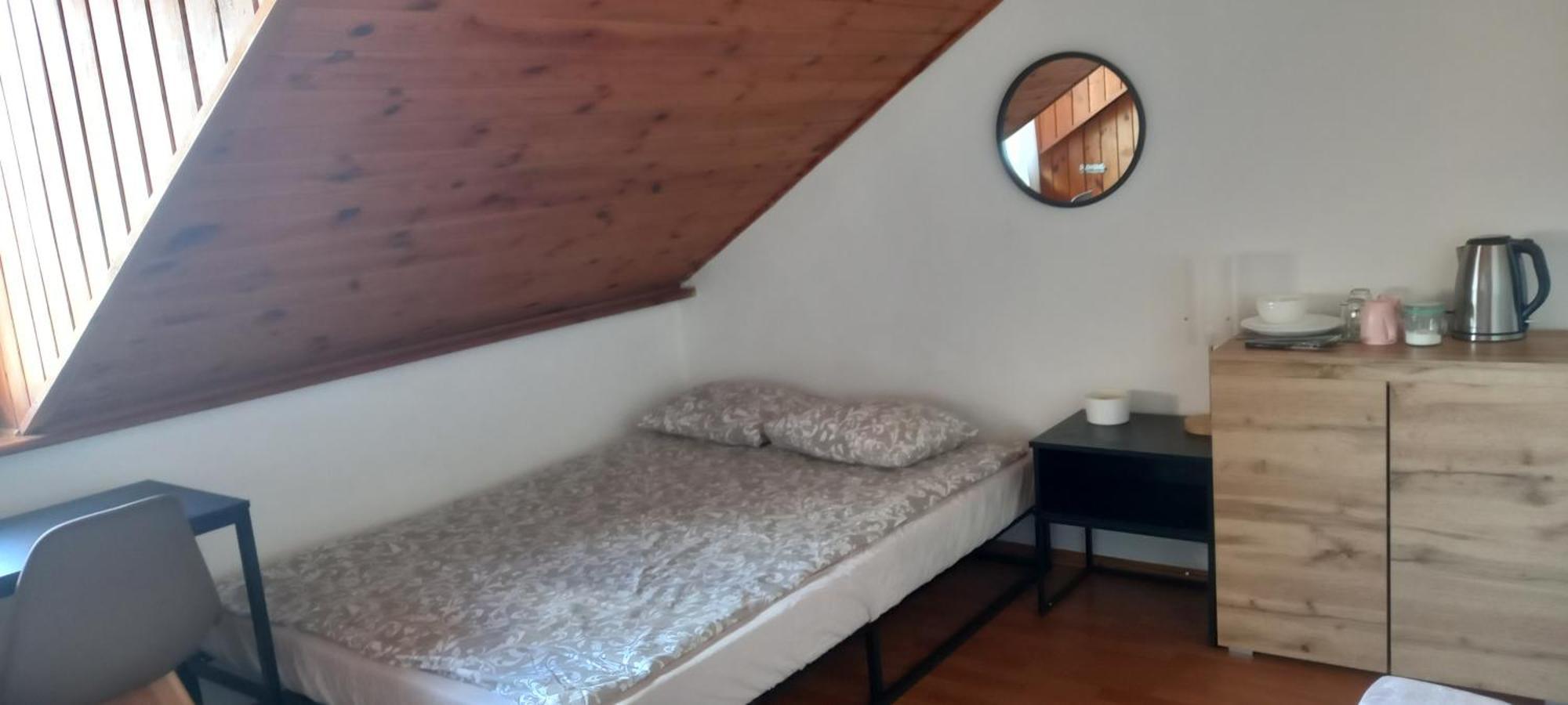 Domek Pod Sosnami Pokoje 2-3 Osobowe Apartment เมียลโน ภายนอก รูปภาพ